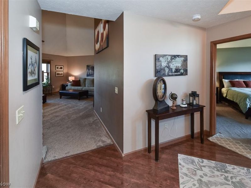 5297 College Heights Boulevard, Sheffield Village, OH 44054 Photo 4