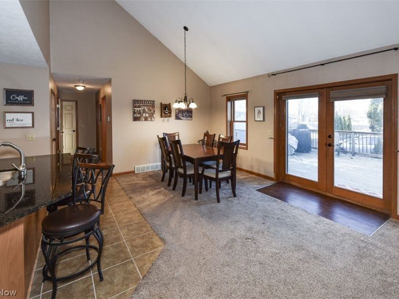 5297 College Heights Boulevard, Sheffield Village, OH 44054 Photo 8