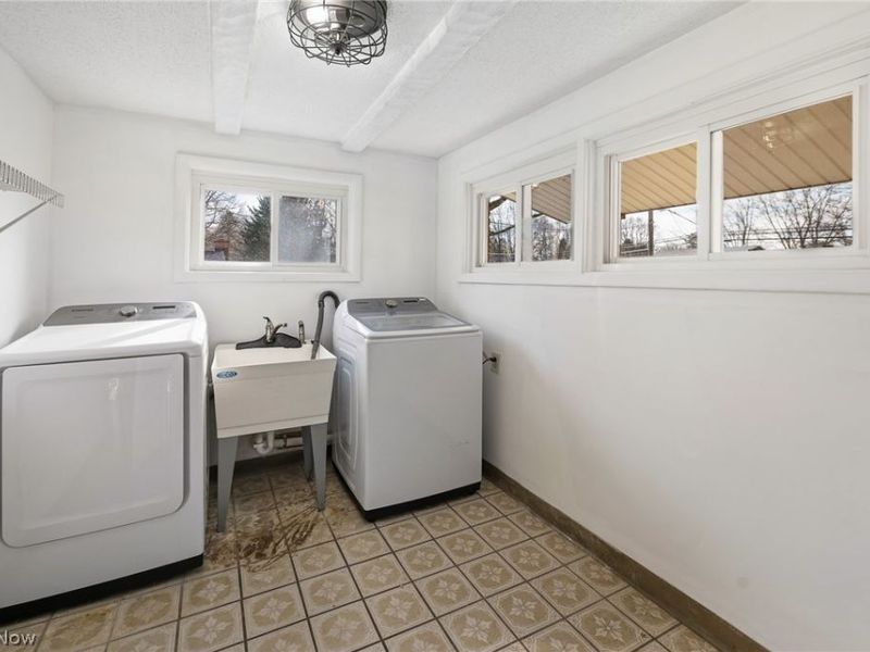 5550 Frank Avenue NW, North Canton, OH 44720 Photo 6