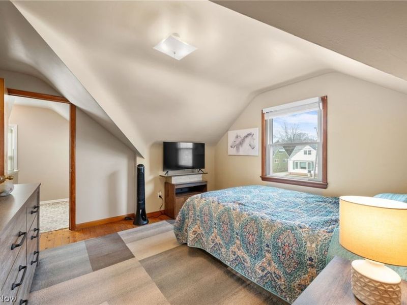 6590 Queens Park Avenue, Mayfield Heights, OH 44124 Photo 18