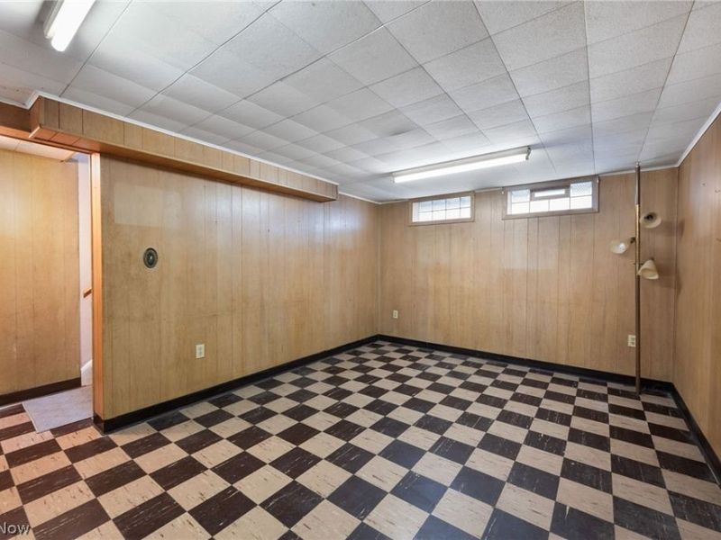 6590 Queens Park Avenue, Mayfield Heights, OH 44124 Photo 24