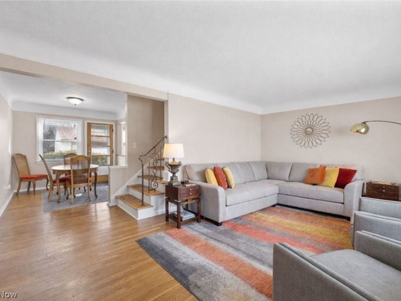 6590 Queens Park Avenue, Mayfield Heights, OH 44124 Photo 4