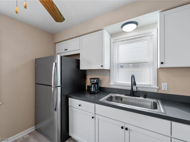 6590 Queens Park Avenue, Mayfield Heights, OH 44124 Photo 8