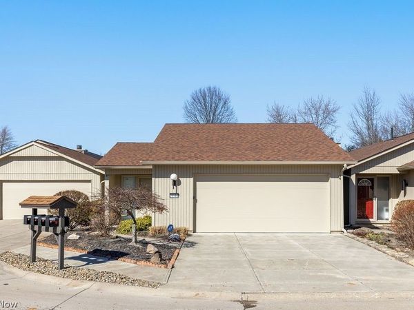 22146 Meadownorth Court , Strongsville, OH 44149