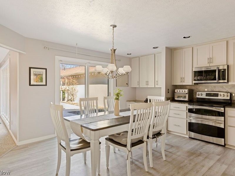 22146 Meadownorth Court , Strongsville, OH 44149 Photo 10