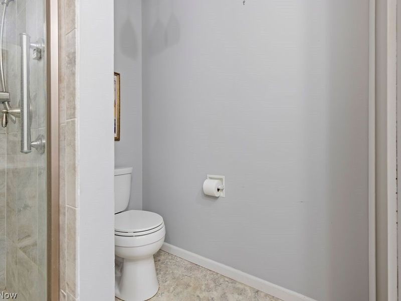 22146 Meadownorth Court , Strongsville, OH 44149 Photo 17