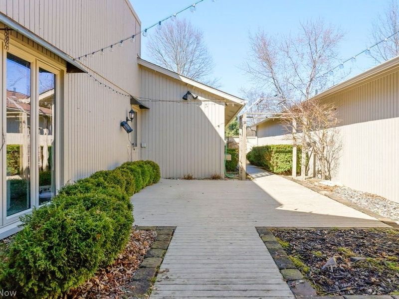 22146 Meadownorth Court , Strongsville, OH 44149 Photo 25