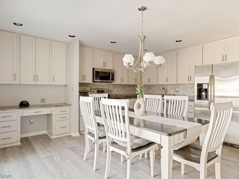 22146 Meadownorth Court , Strongsville, OH 44149 Photo 7