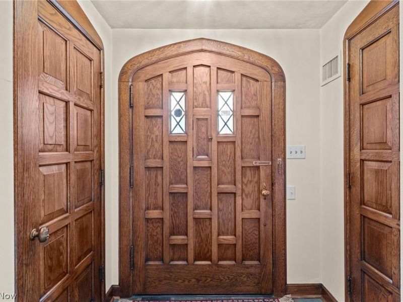 22525 Shaker Boulevard, Shaker Heights, OH 44122 Photo 4