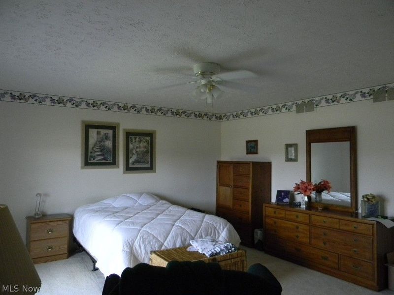 7291 Oakwood Drive, Unit B, Brookfield, OH 44403 Photo 25