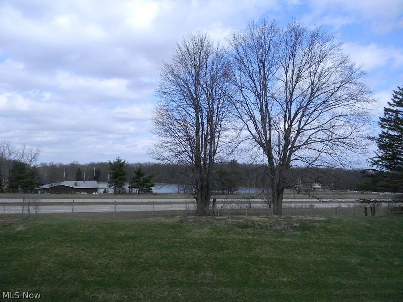 7291 Oakwood Drive, Unit B, Brookfield, OH 44403 Photo 6