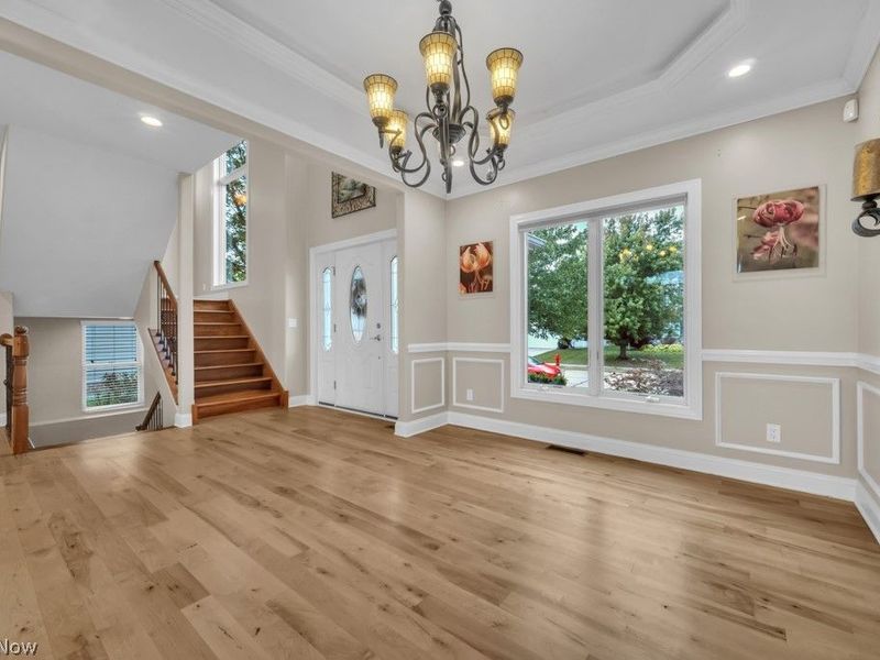 664 E Dawnwood Drive, Seven Hills, OH 44131 Photo 11