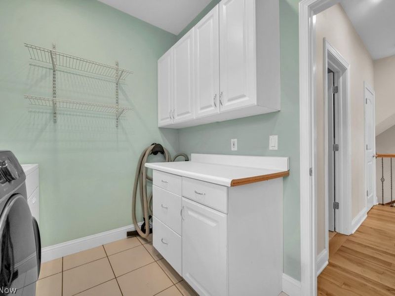 664 E Dawnwood Drive, Seven Hills, OH 44131 Photo 14