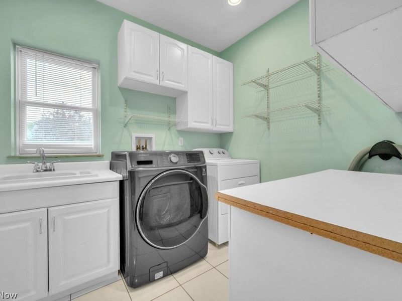 664 E Dawnwood Drive, Seven Hills, OH 44131 Photo 15