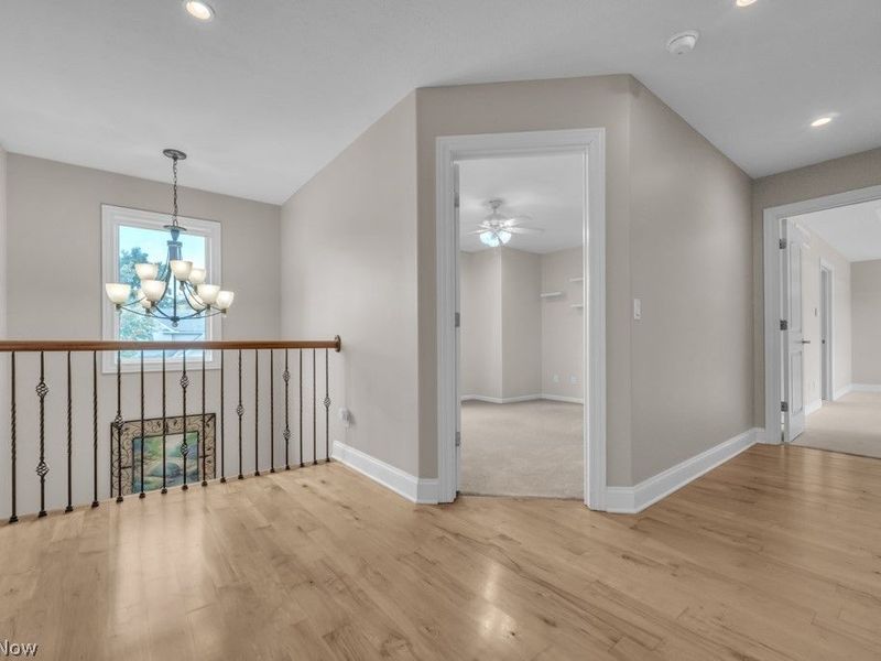 664 E Dawnwood Drive, Seven Hills, OH 44131 Photo 16