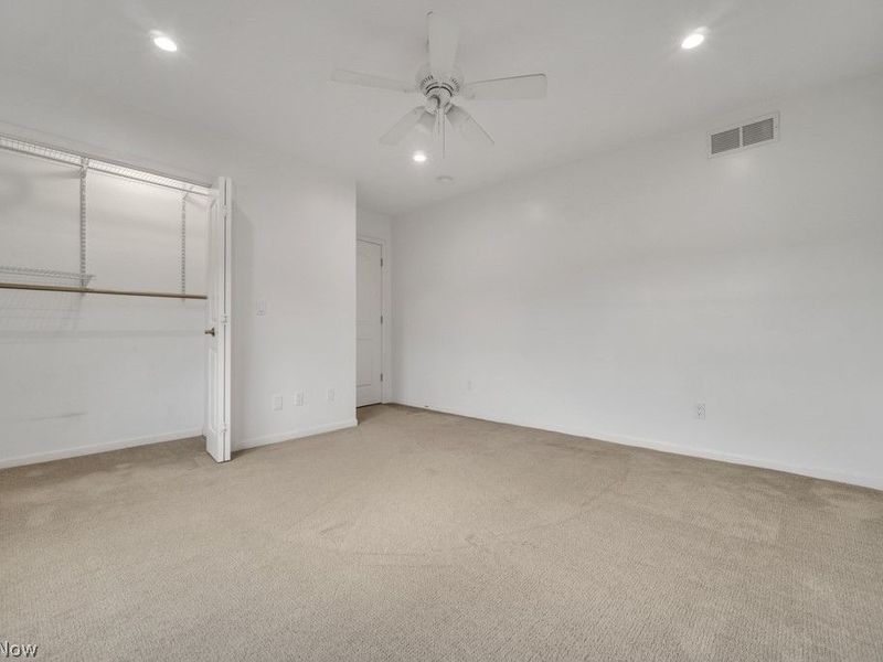 664 E Dawnwood Drive, Seven Hills, OH 44131 Photo 30