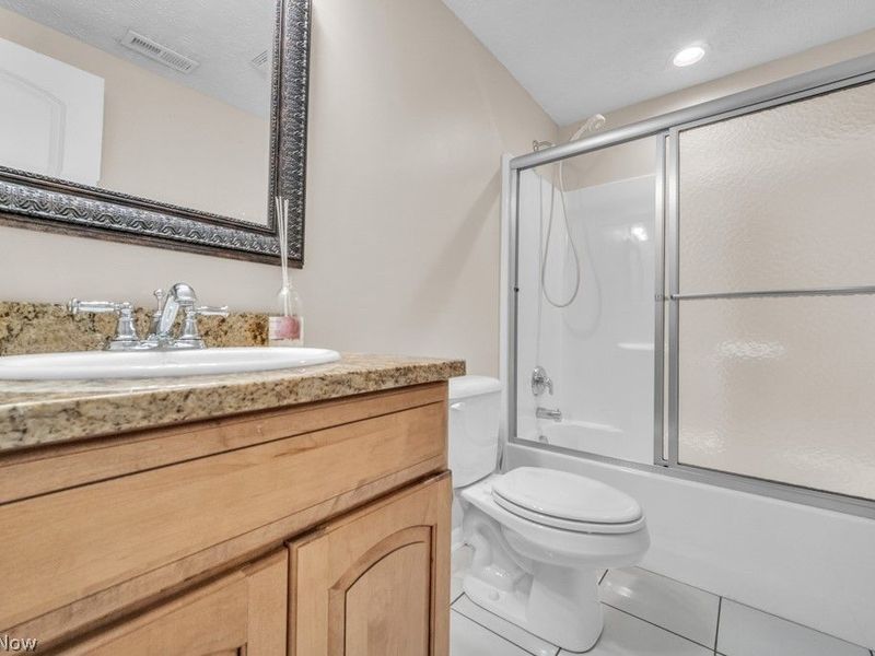 664 E Dawnwood Drive, Seven Hills, OH 44131 Photo 38