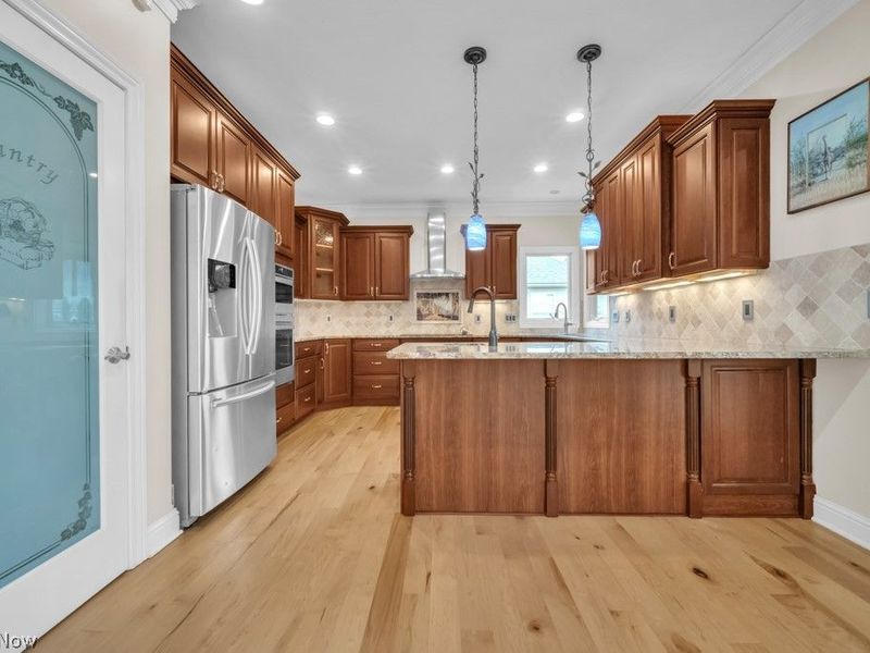 664 E Dawnwood Drive, Seven Hills, OH 44131 Photo 6