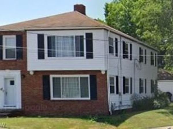 19697 Hilliard Boulevard , Rocky River, OH 44116