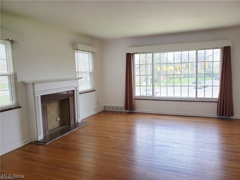 19697 Hilliard Boulevard, Rocky River, OH 44116 Photo 3