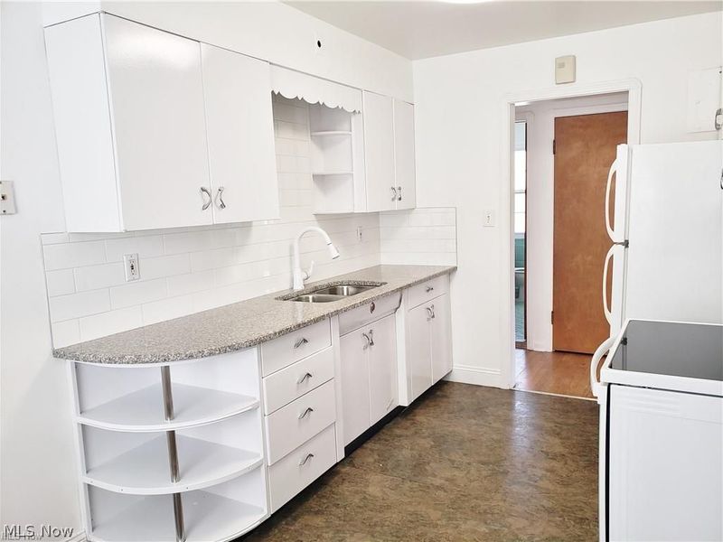 19697 Hilliard Boulevard, Rocky River, OH 44116 Photo 6