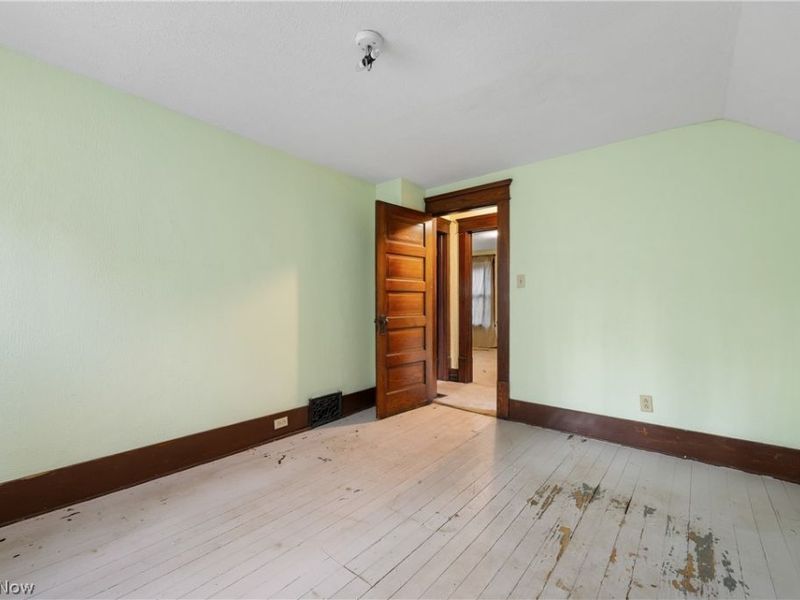 462 Hickory Street, Akron, OH 44303 Photo 22