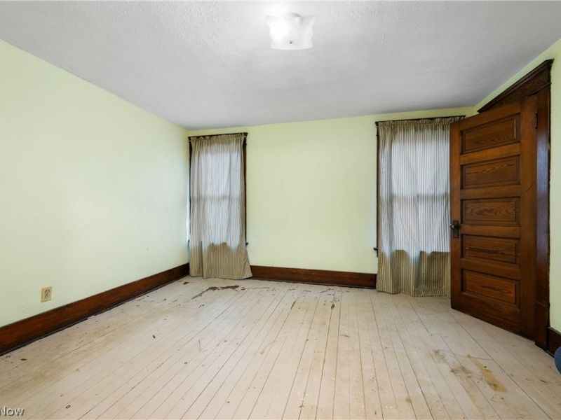 462 Hickory Street, Akron, OH 44303 Photo 23