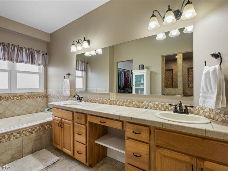 4387 Ridge View Drive , Uniontown, OH 44685 Photo 20