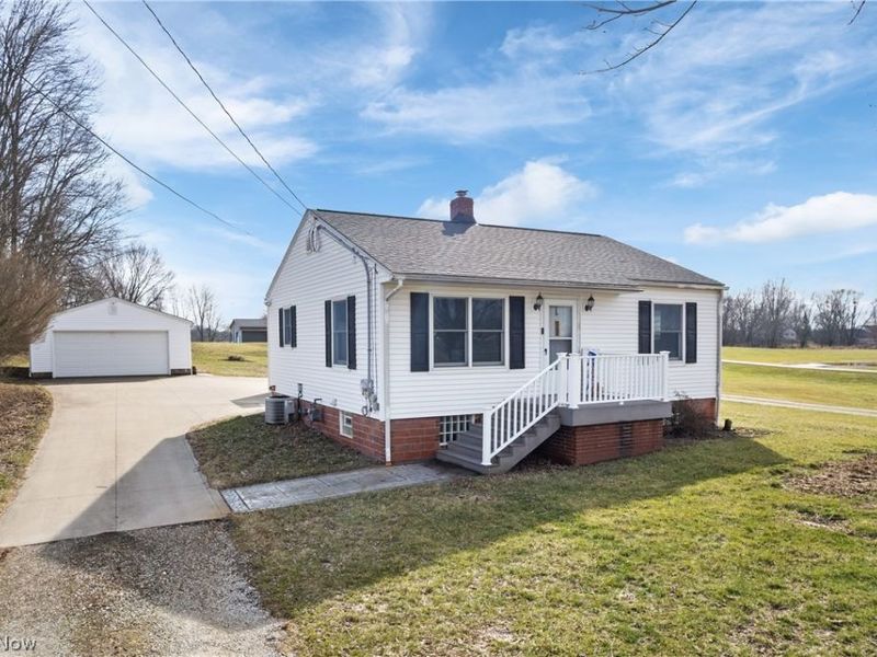 1170 Smith Kramer Street NE, Hartville, OH 44632 Photo 1