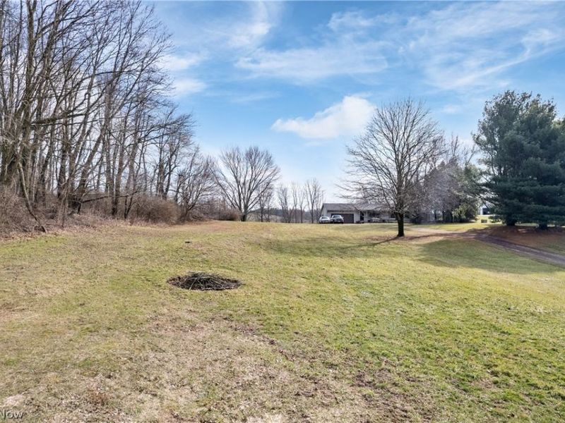 1170 Smith Kramer Street NE, Hartville, OH 44632 Photo 32