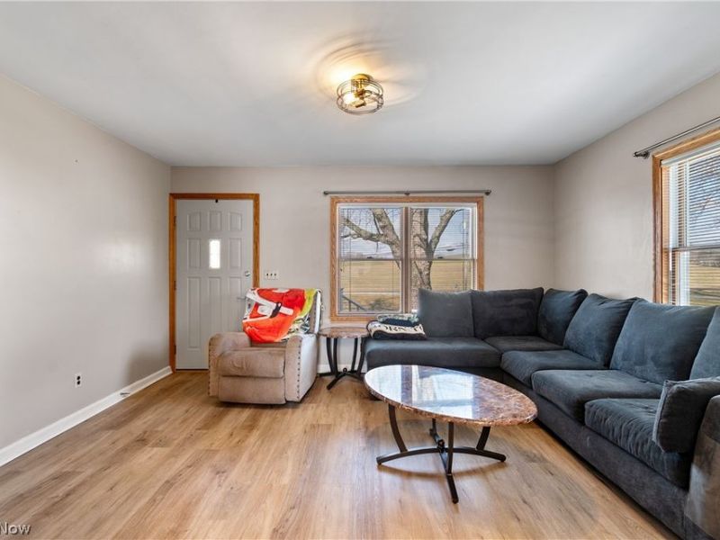 1170 Smith Kramer Street NE, Hartville, OH 44632 Photo 6