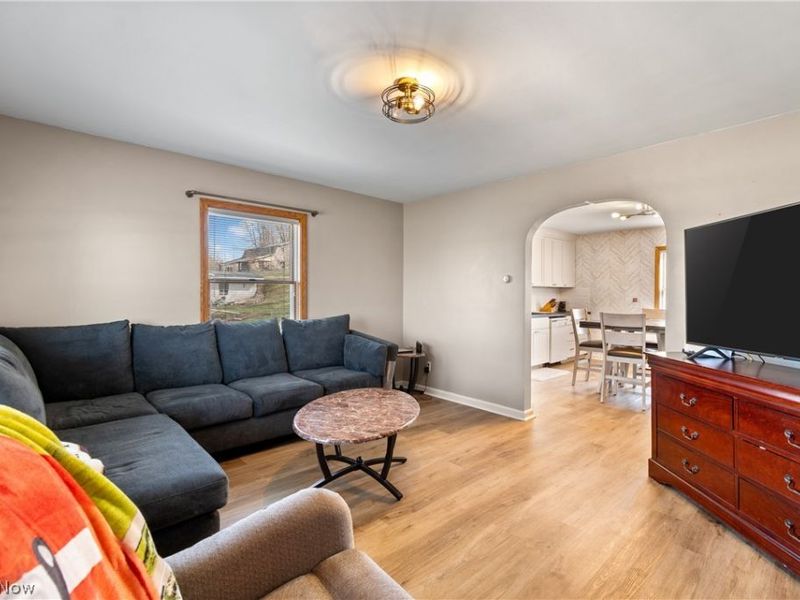 1170 Smith Kramer Street NE, Hartville, OH 44632 Photo 8