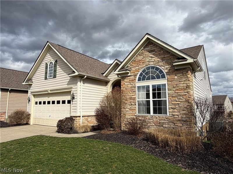 895 Highridge Lane, Kent, OH 44240 Photo 2