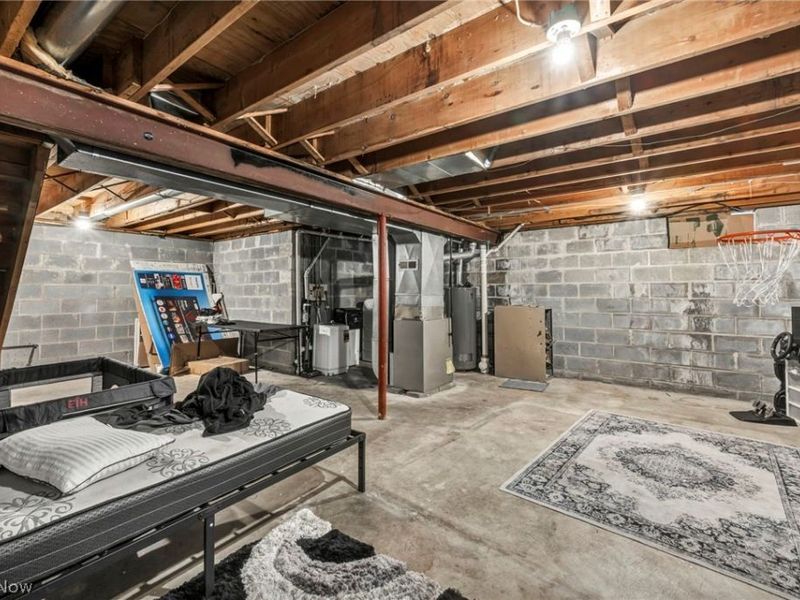 5708 Luther Avenue, Cleveland, OH 44103 Photo 27