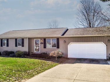 125 Bittersweet Drive, Columbiana, OH 44408