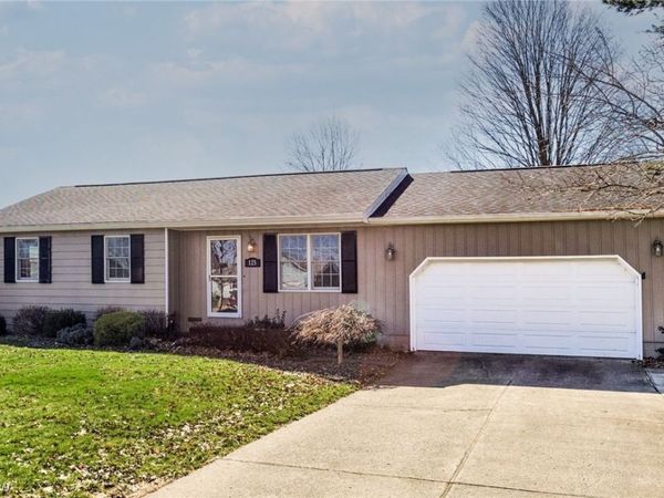 125 Bittersweet Drive , Columbiana, OH 44408