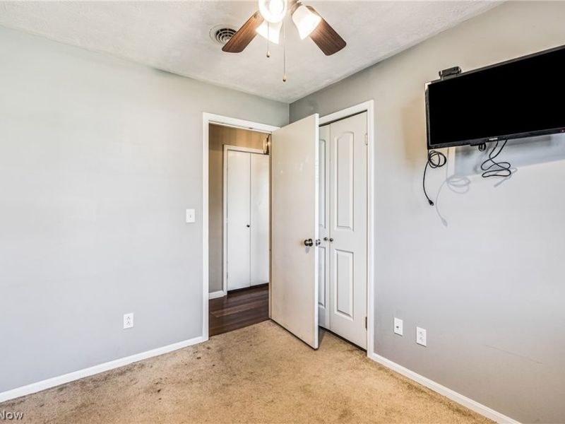 125 Bittersweet Drive, Columbiana, OH 44408 Photo 12