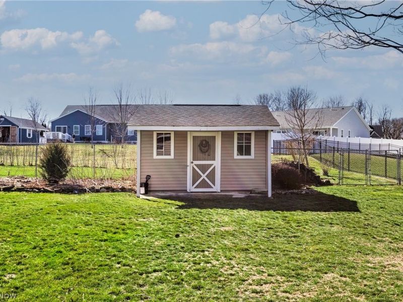 125 Bittersweet Drive, Columbiana, OH 44408 Photo 23