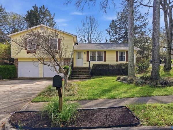 1008 Vicksburg Lane SE, Huntsville, AL 35803