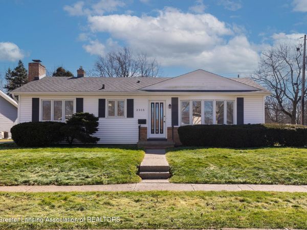 2315 Belaire Drive, Lansing, MI 48911