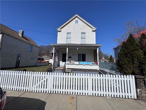 915 Evans St , New Kensington, PA 15068