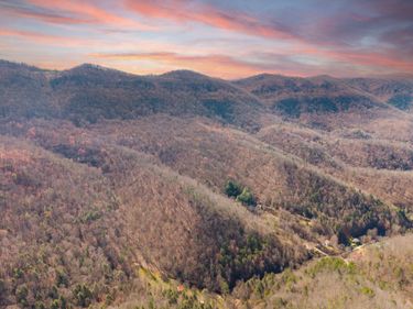 790 Dinah Blair Hollow Road, Whitesburg, KY 41858