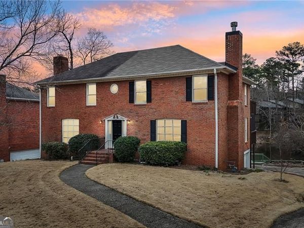 8923 Carroll Manor Drive, Atlanta, GA 30350