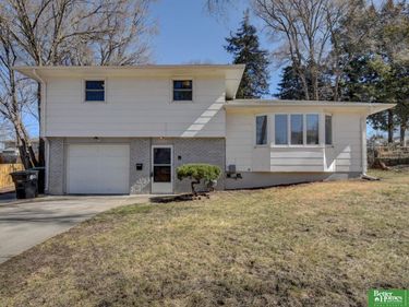 5205 N 48th Street , Omaha, NE 68104