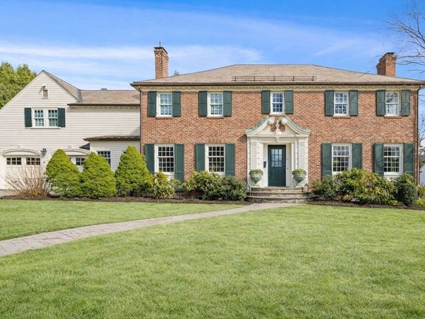 32 Pickwick Road, Newton, MA 02465