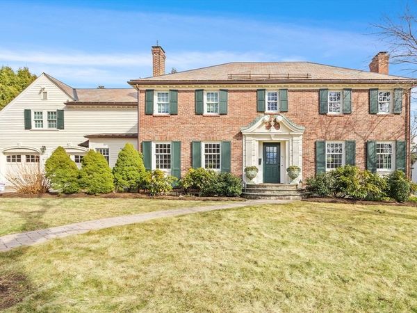 32 Pickwick Road, Newton, MA 02465