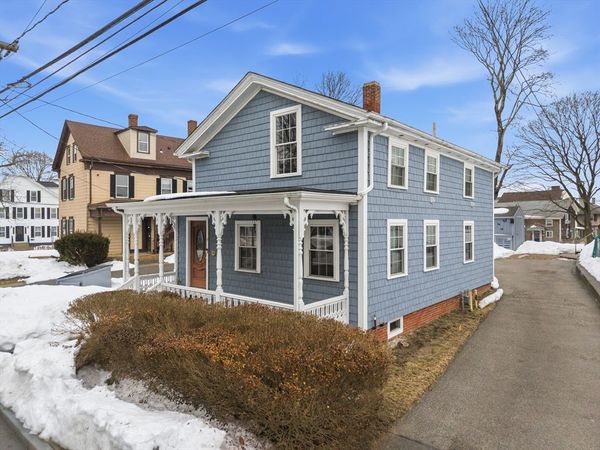 17 School St, Middleboro, MA 02346