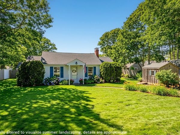 21 Nearmeadows Rd, Yarmouth, MA 02673