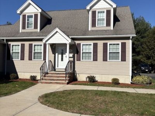 118 Prescott St, Unit 118, North Andover, MA 01845