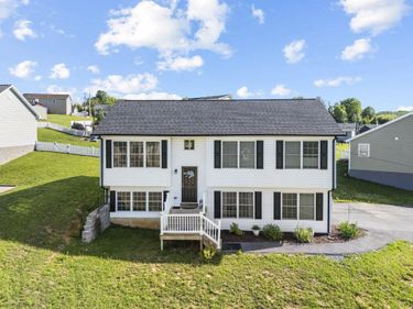 235 LOCUSTDALE LOOP, SHENANDOAH, VA 22849